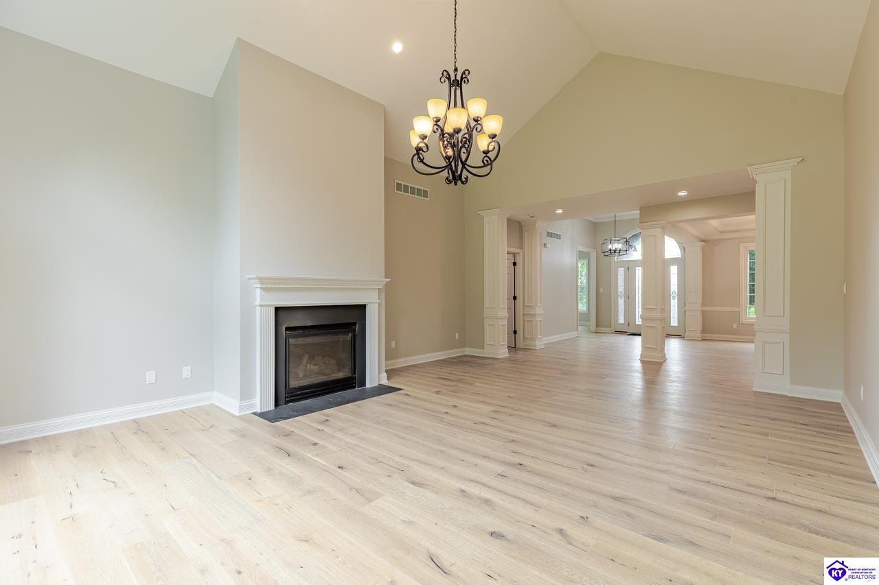 227 Evergreen Garden