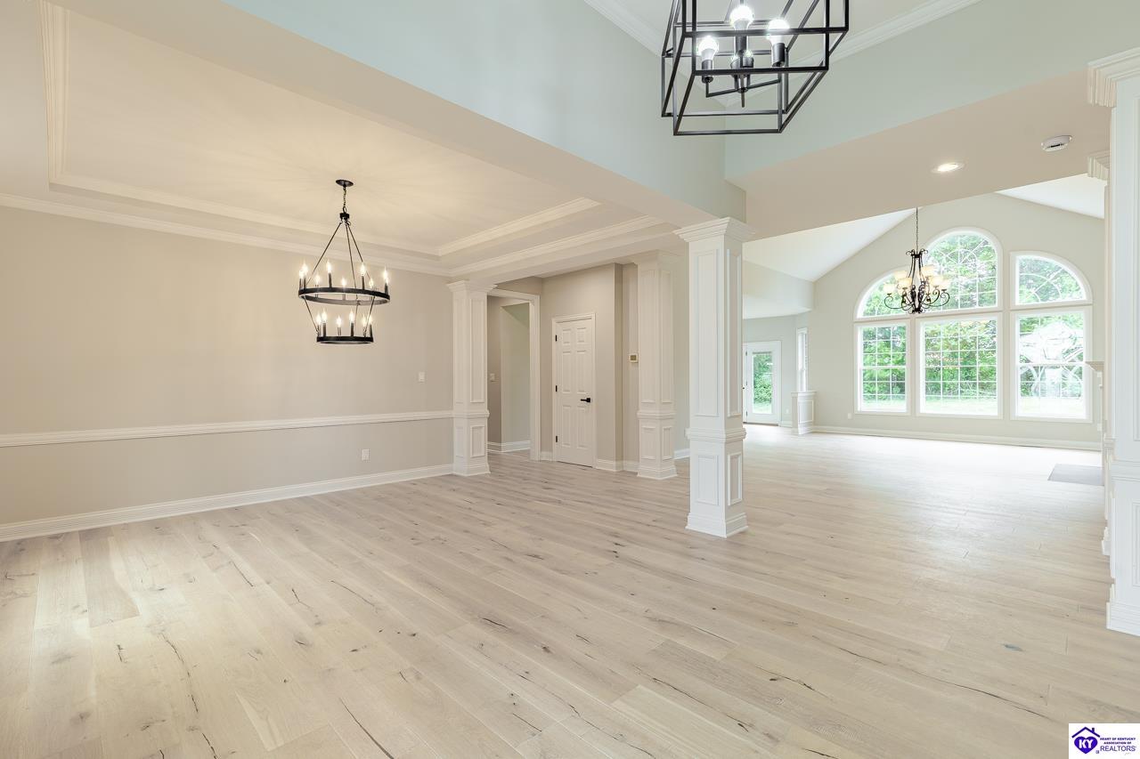 227 Evergreen Garden