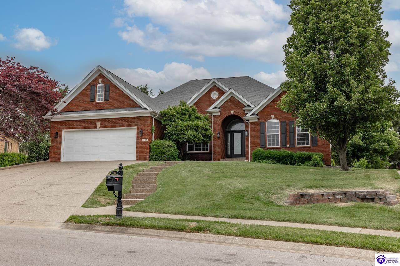 227 Evergreen Garden