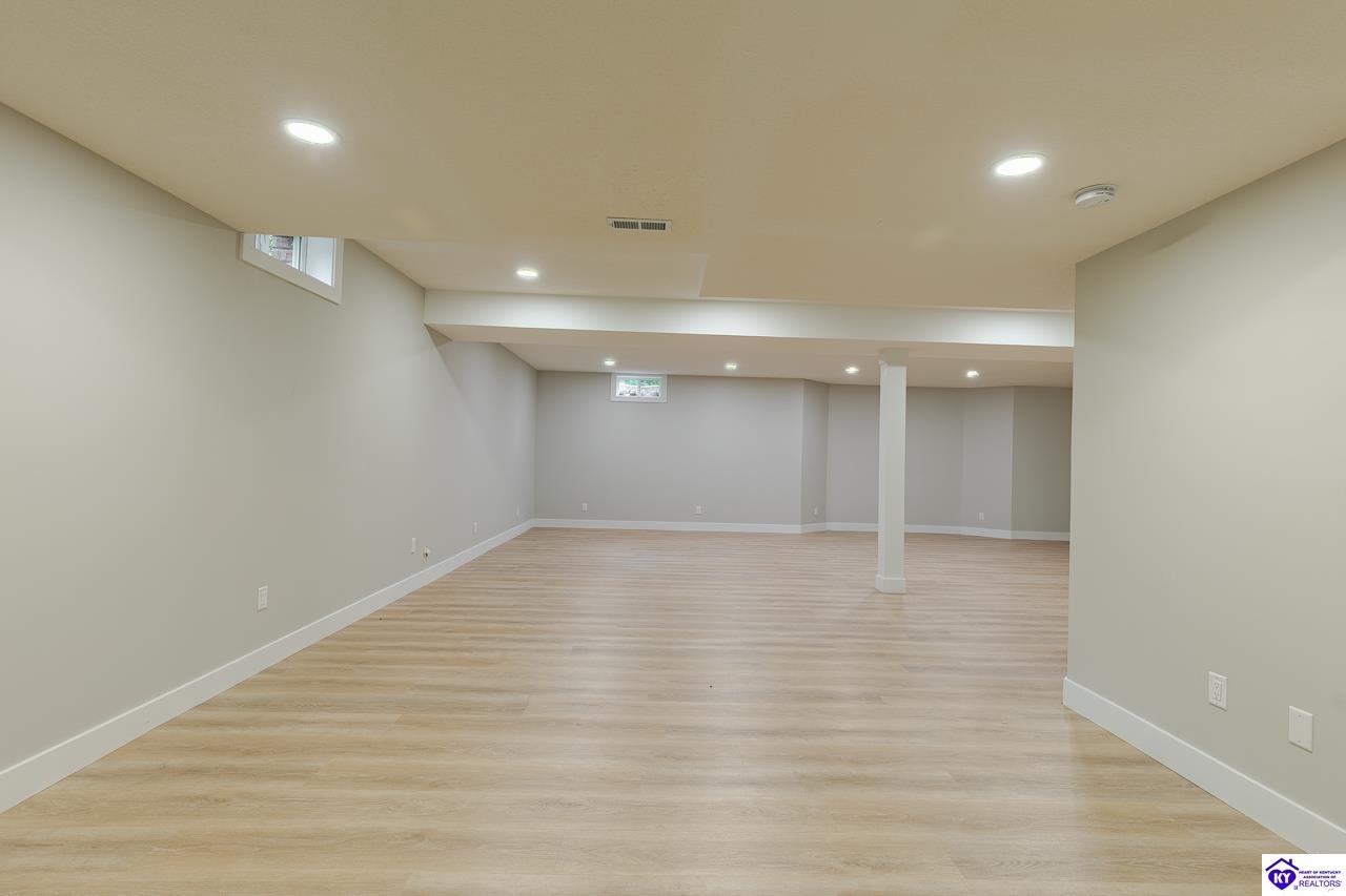 227 Evergreen Garden