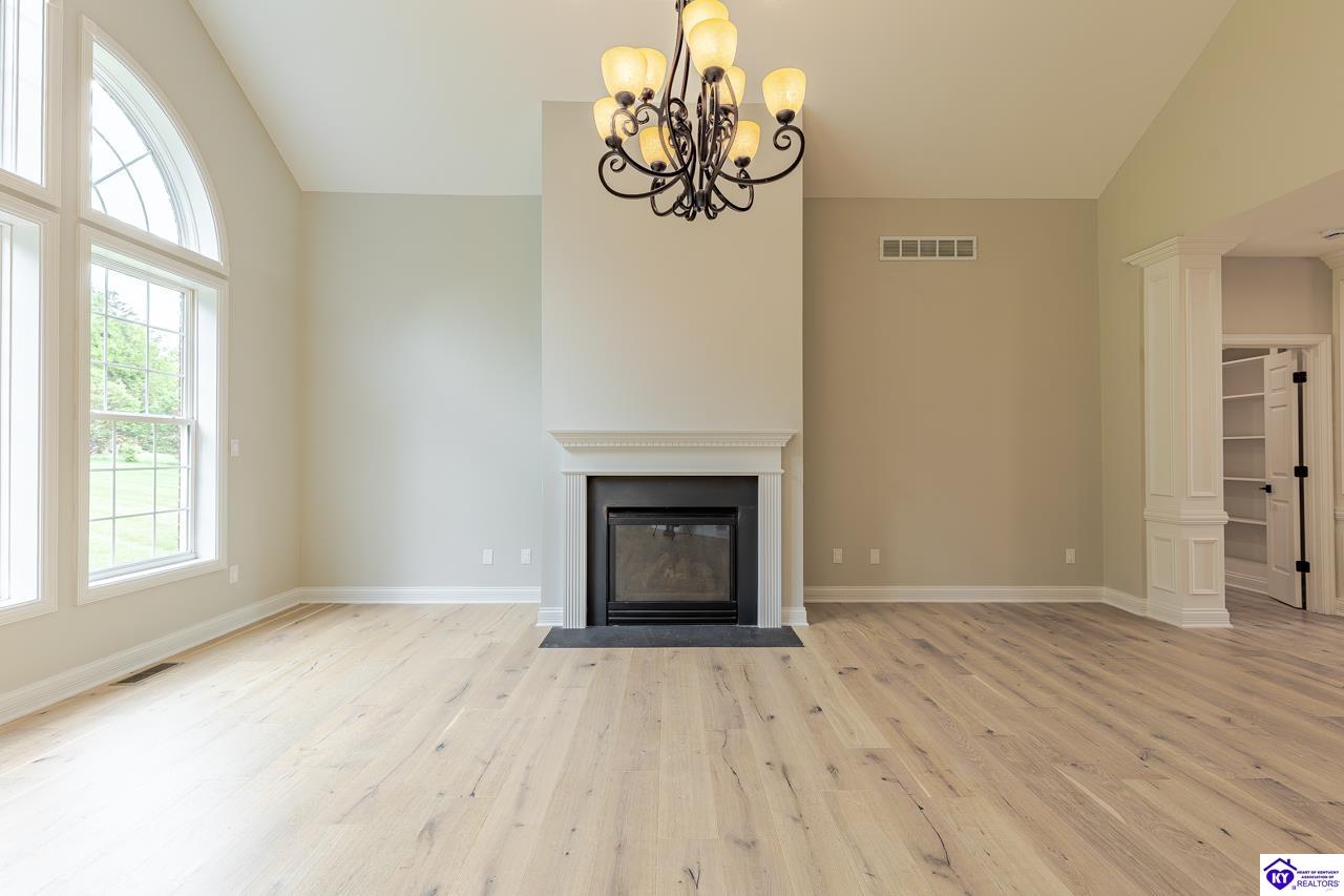 227 Evergreen Garden