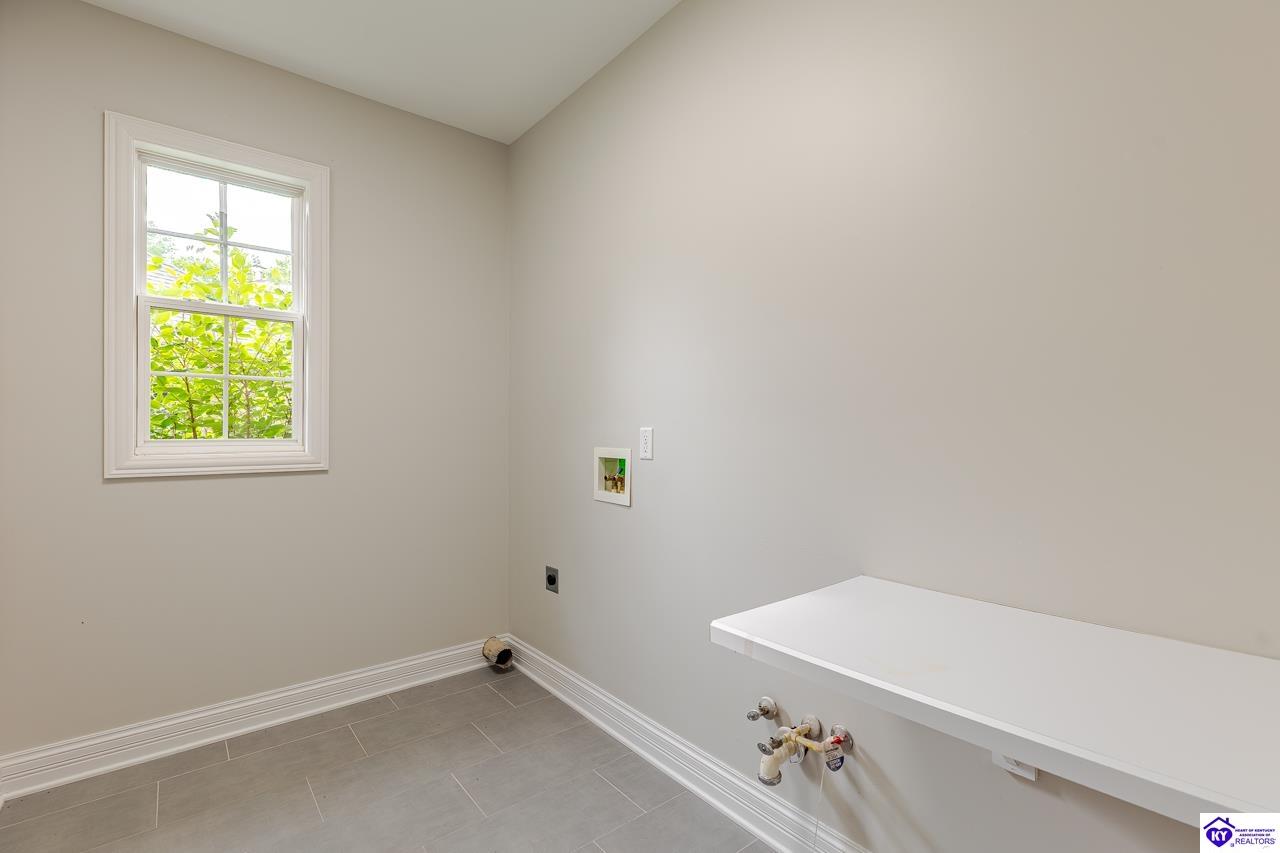 227 Evergreen Garden