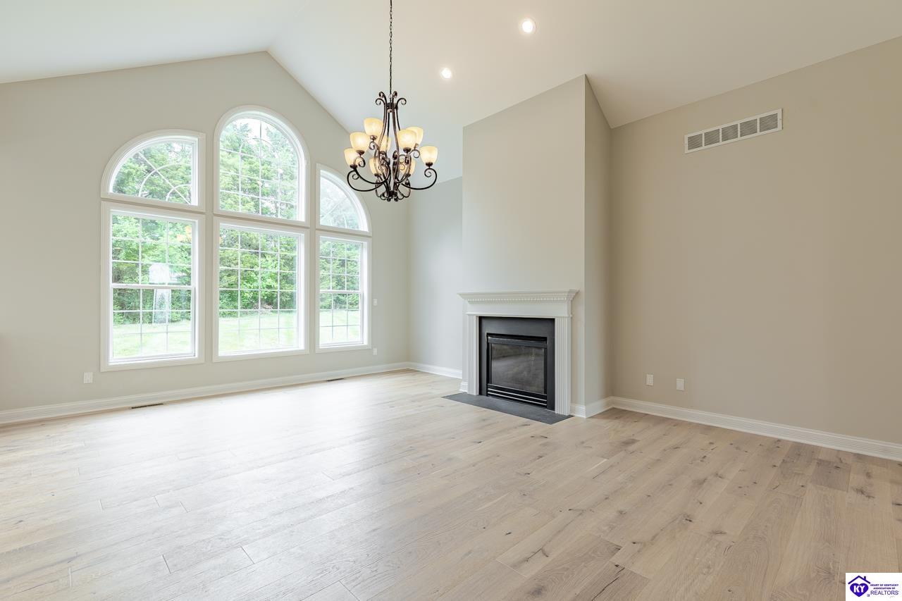 227 Evergreen Garden