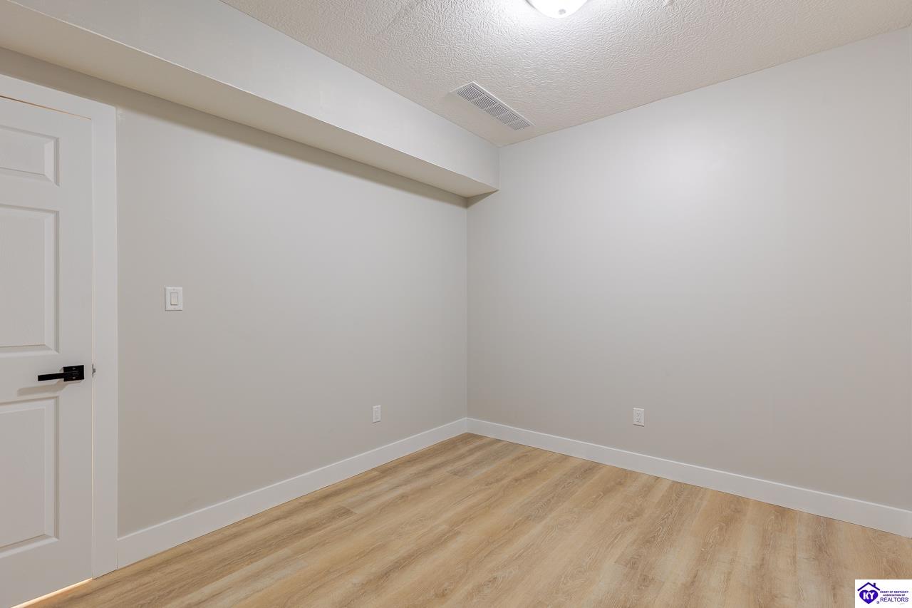 227 Evergreen Garden