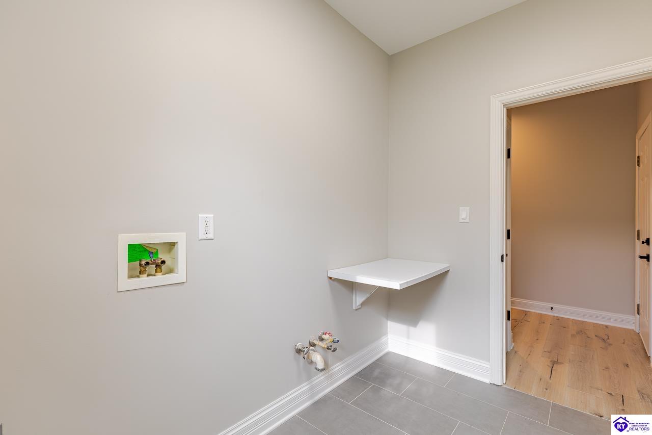 227 Evergreen Garden