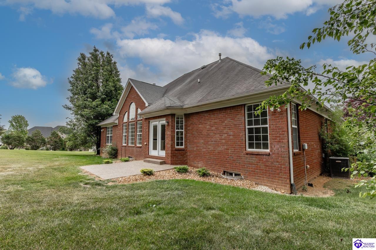 227 Evergreen Garden