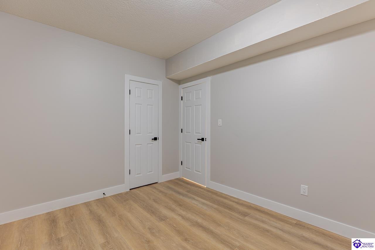 227 Evergreen Garden