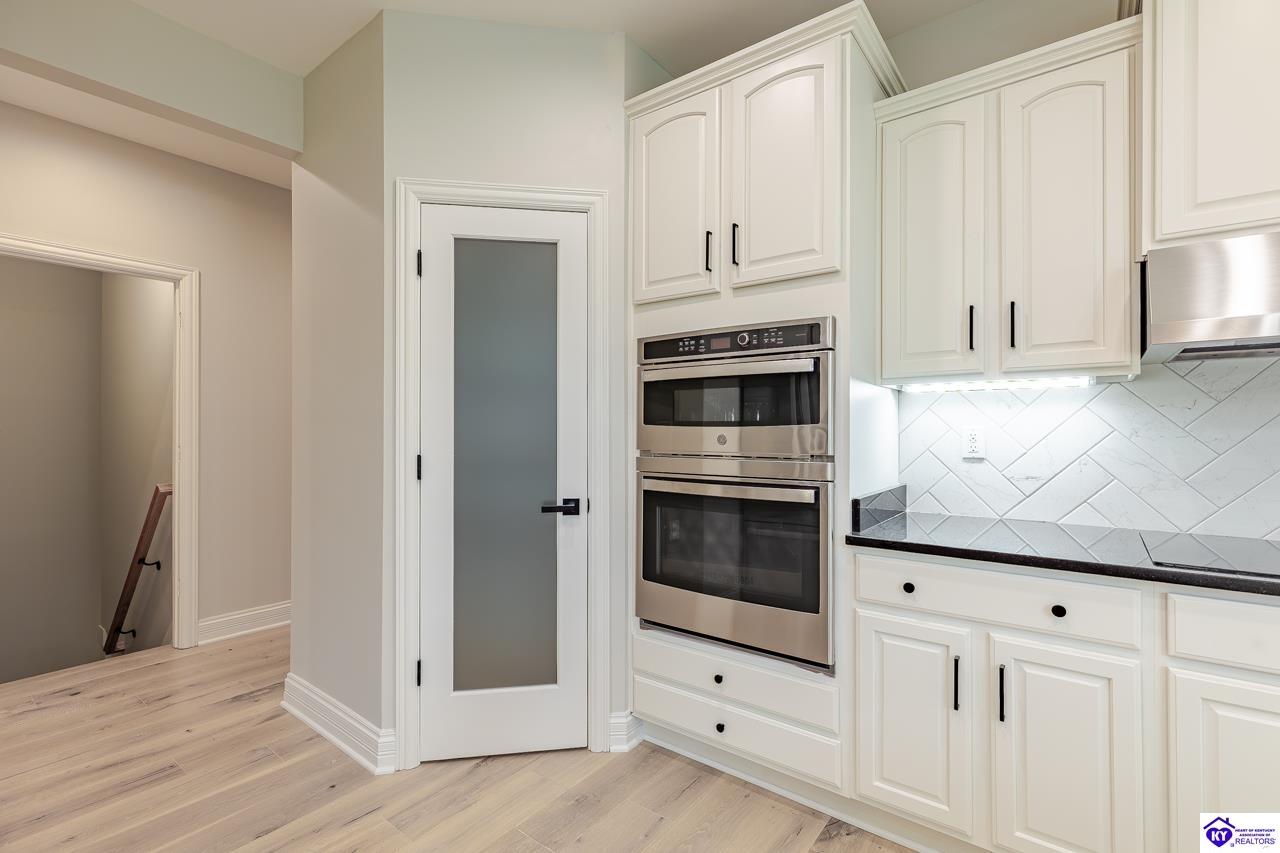 227 Evergreen Garden