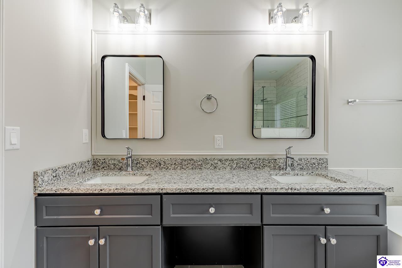 227 Evergreen Garden