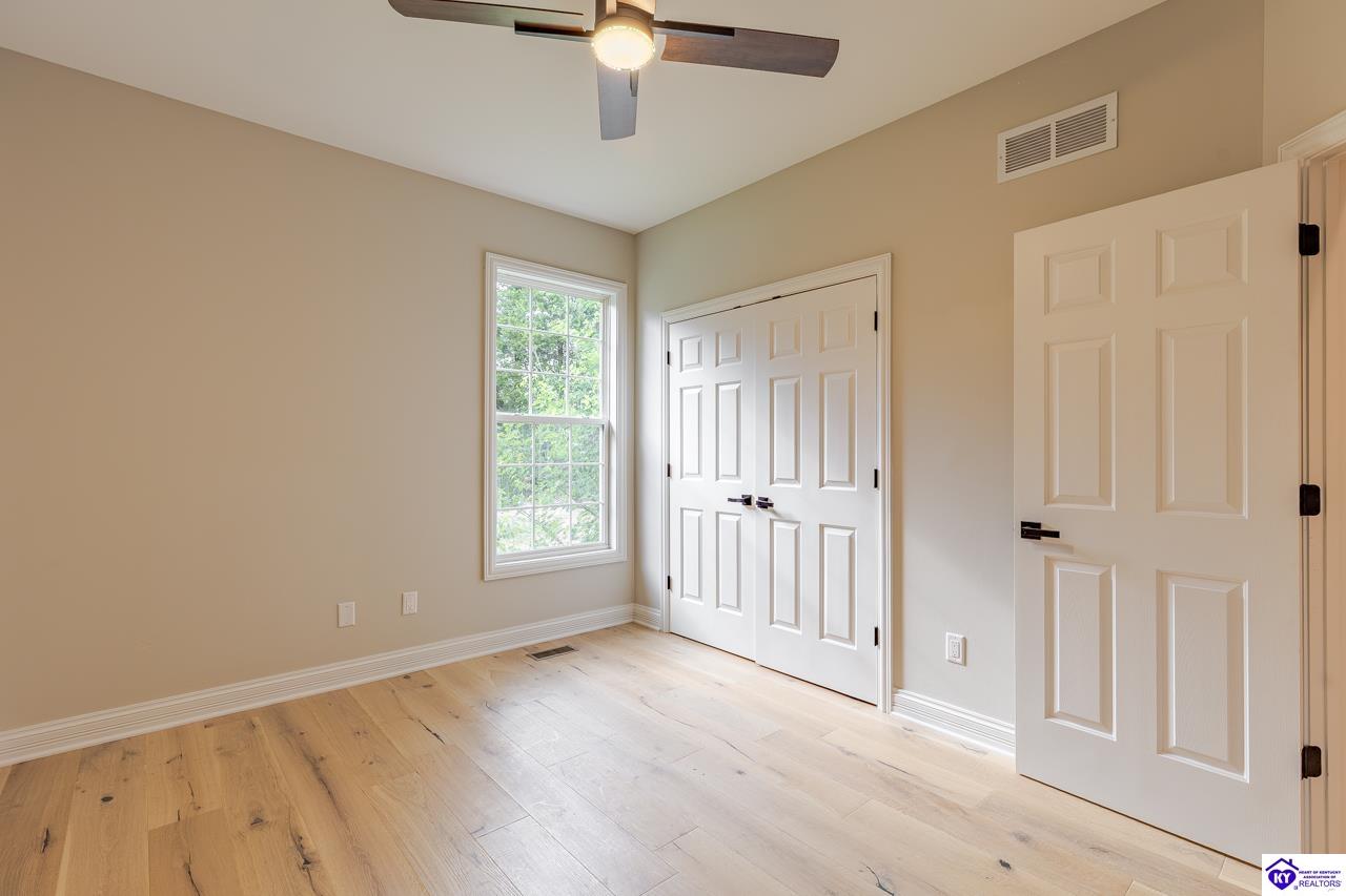 227 Evergreen Garden