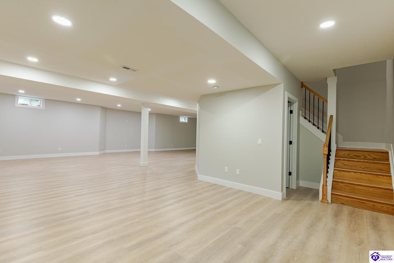 227 Evergreen Garden