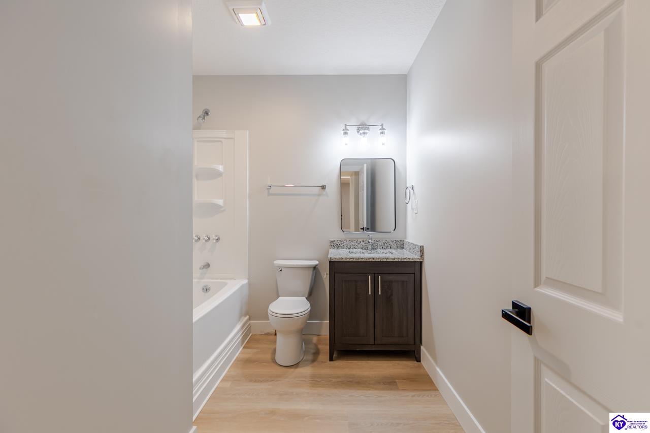 227 Evergreen Garden