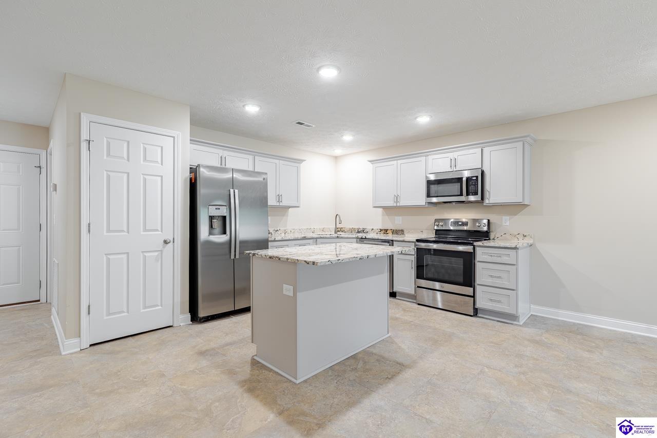 305 Breckinridge Circle