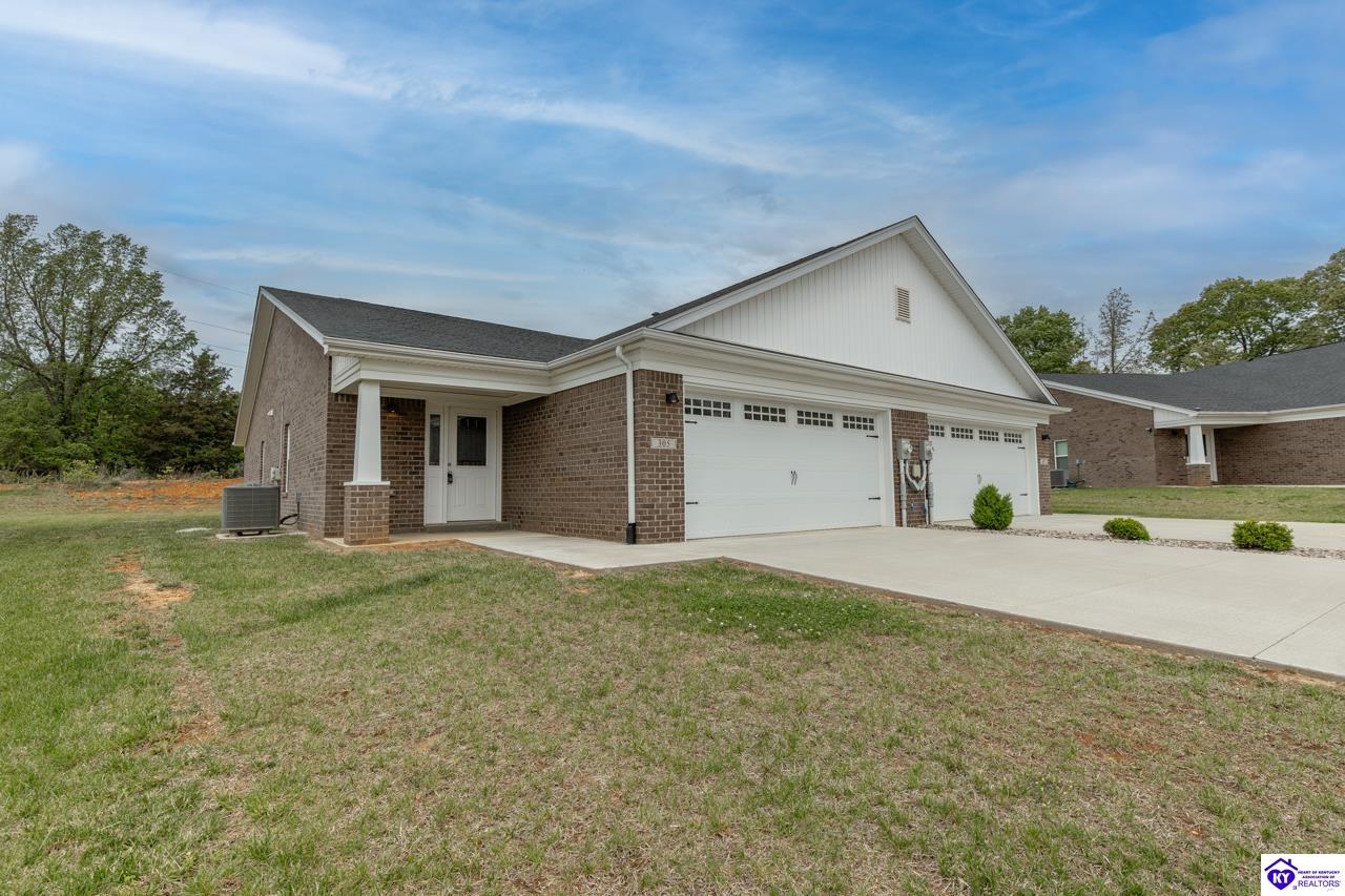 305 Breckinridge Circle