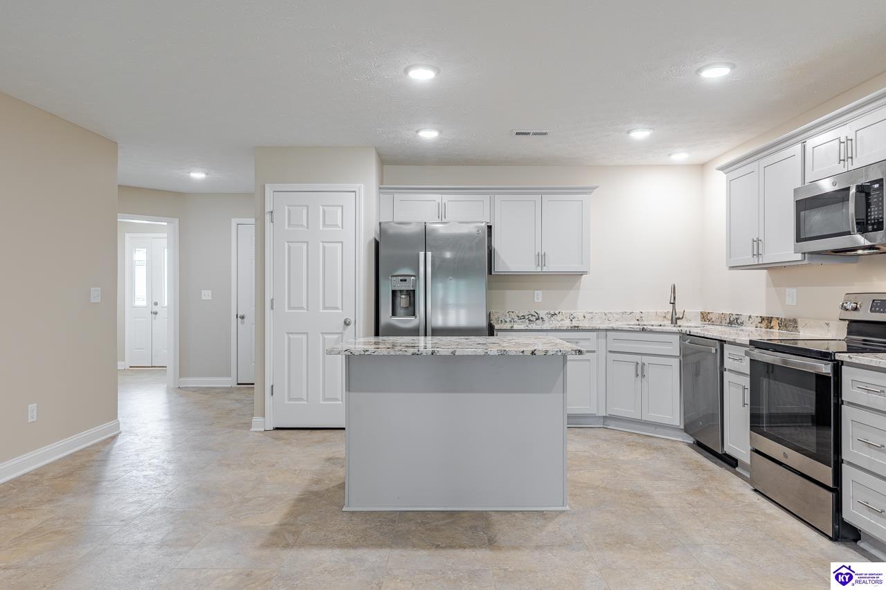 305 Breckinridge Circle