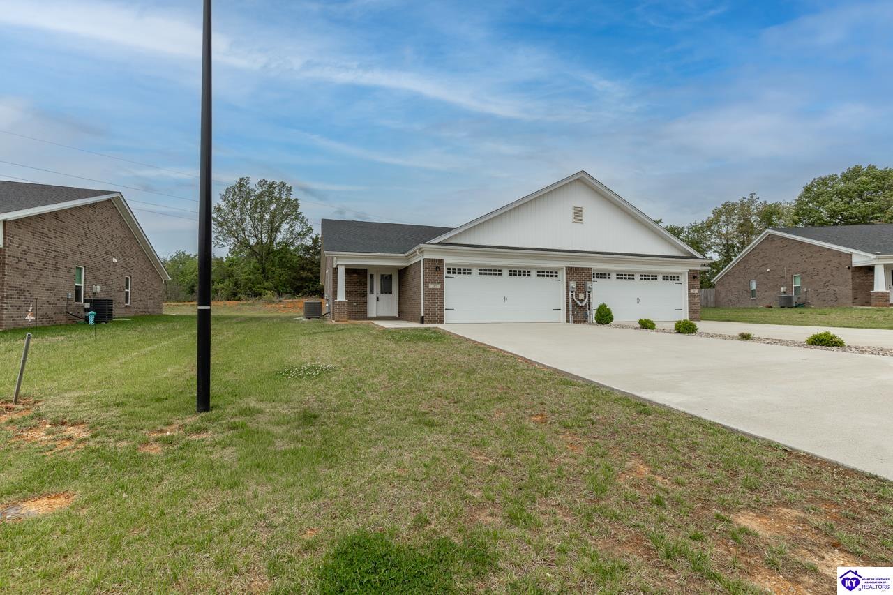 305 & 307 Breckinridge Circle