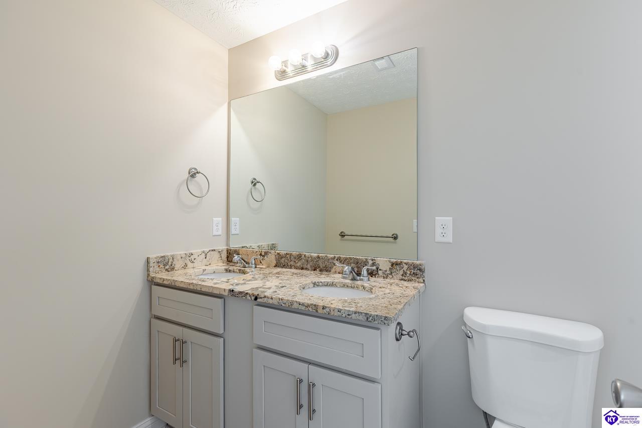 305 & 307 Breckinridge Circle