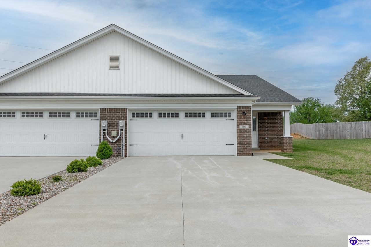305 & 307 Breckinridge Circle