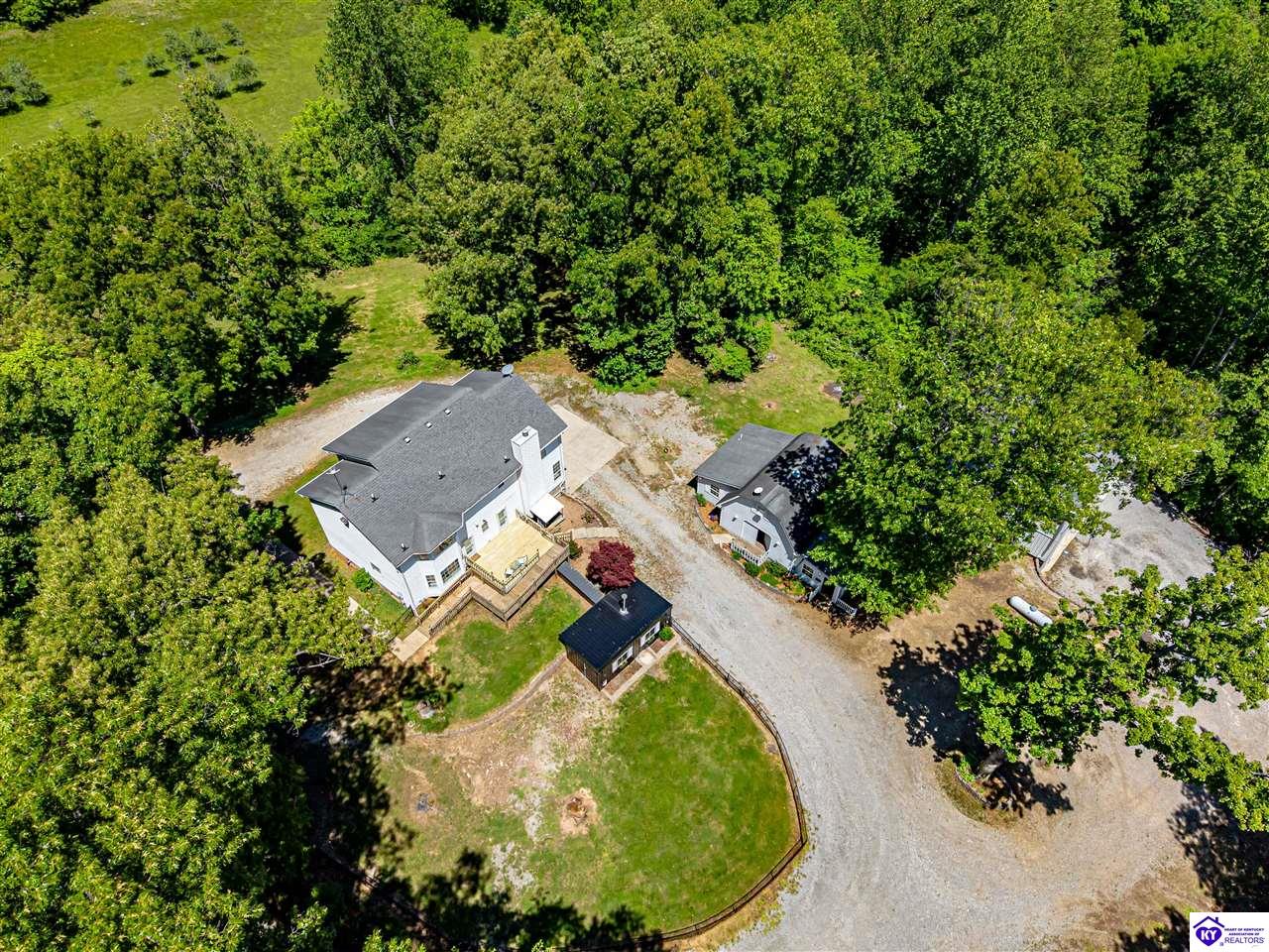 7 Oakwood Court