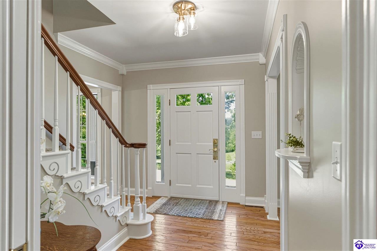 7 Oakwood Court
