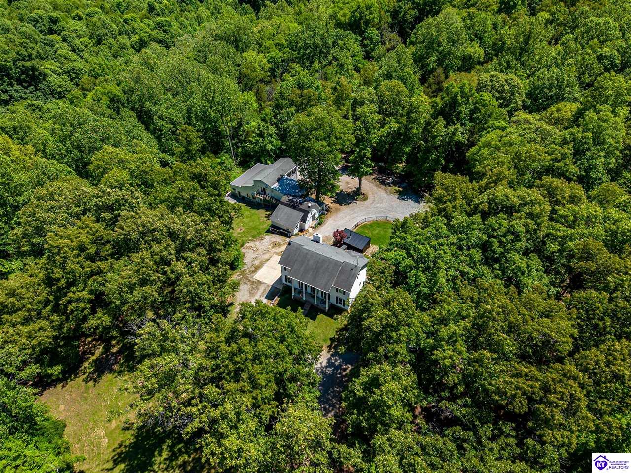 7 Oakwood Court