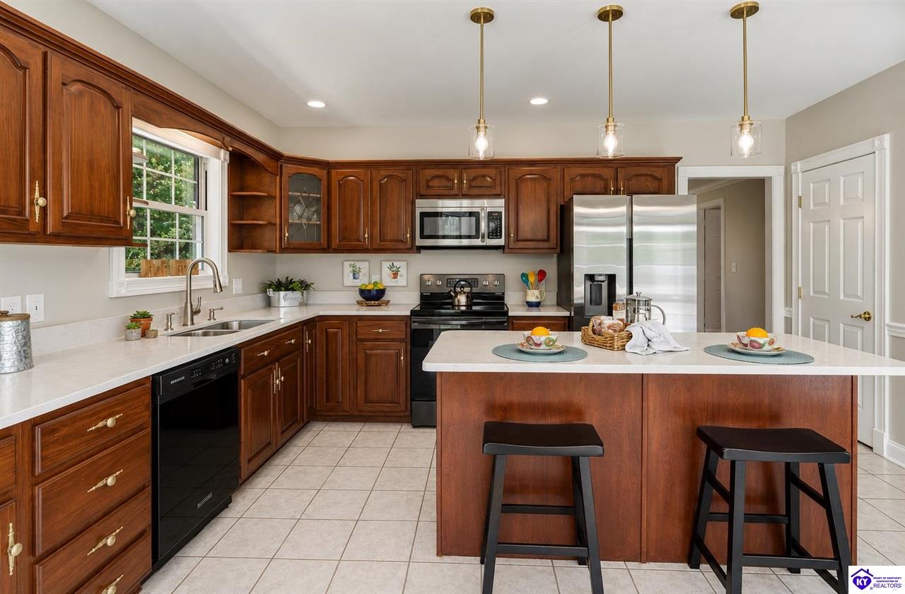 7 Oakwood Court