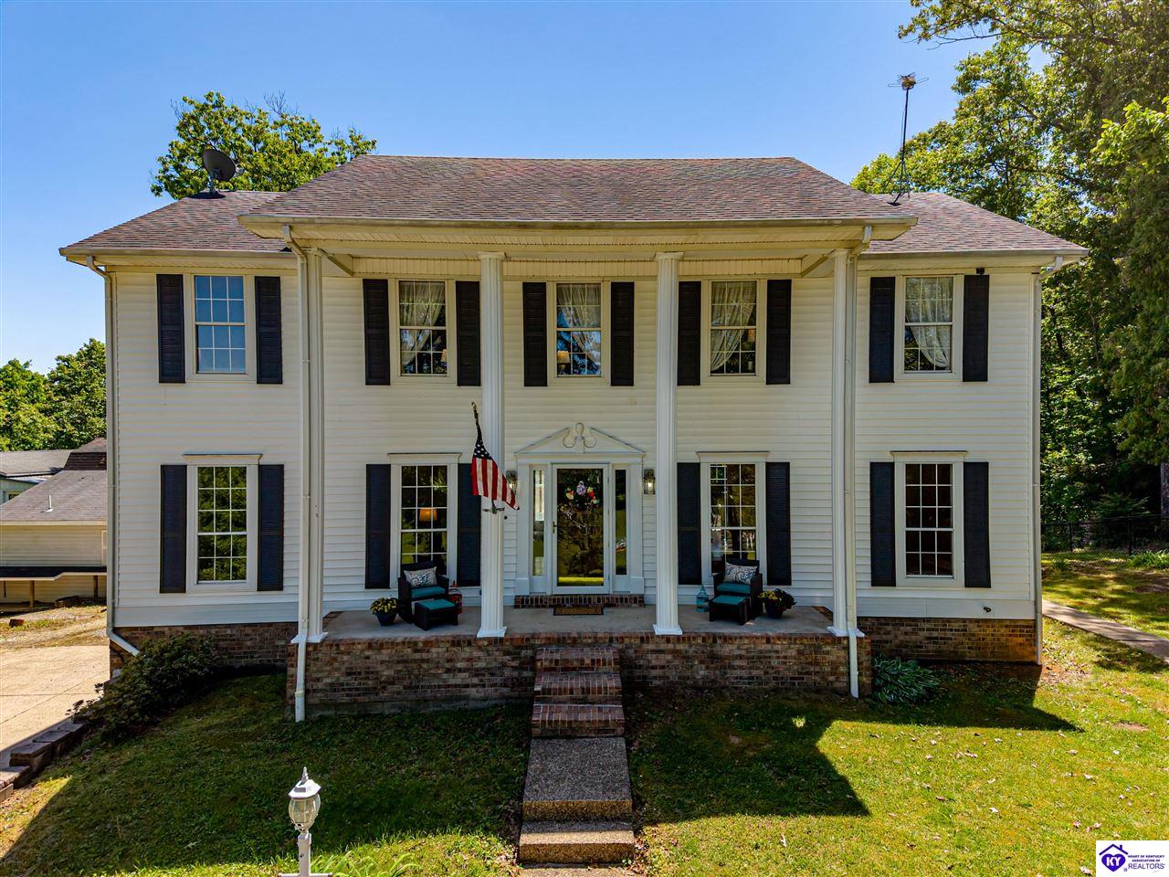 7 Oakwood Court