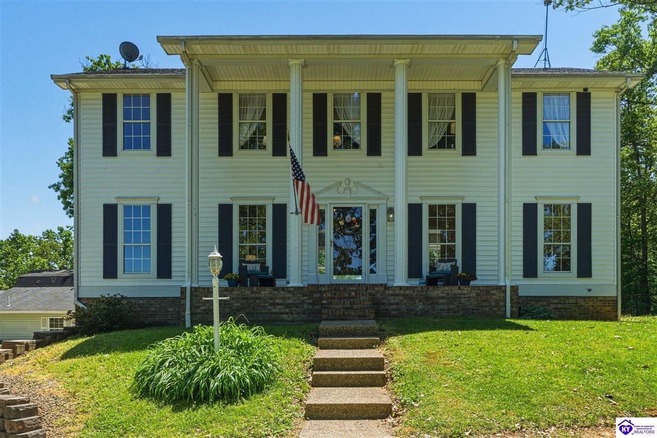 7 Oakwood Court