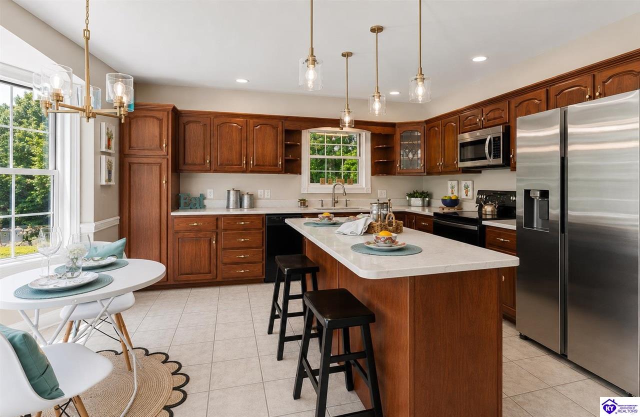 7 Oakwood Court