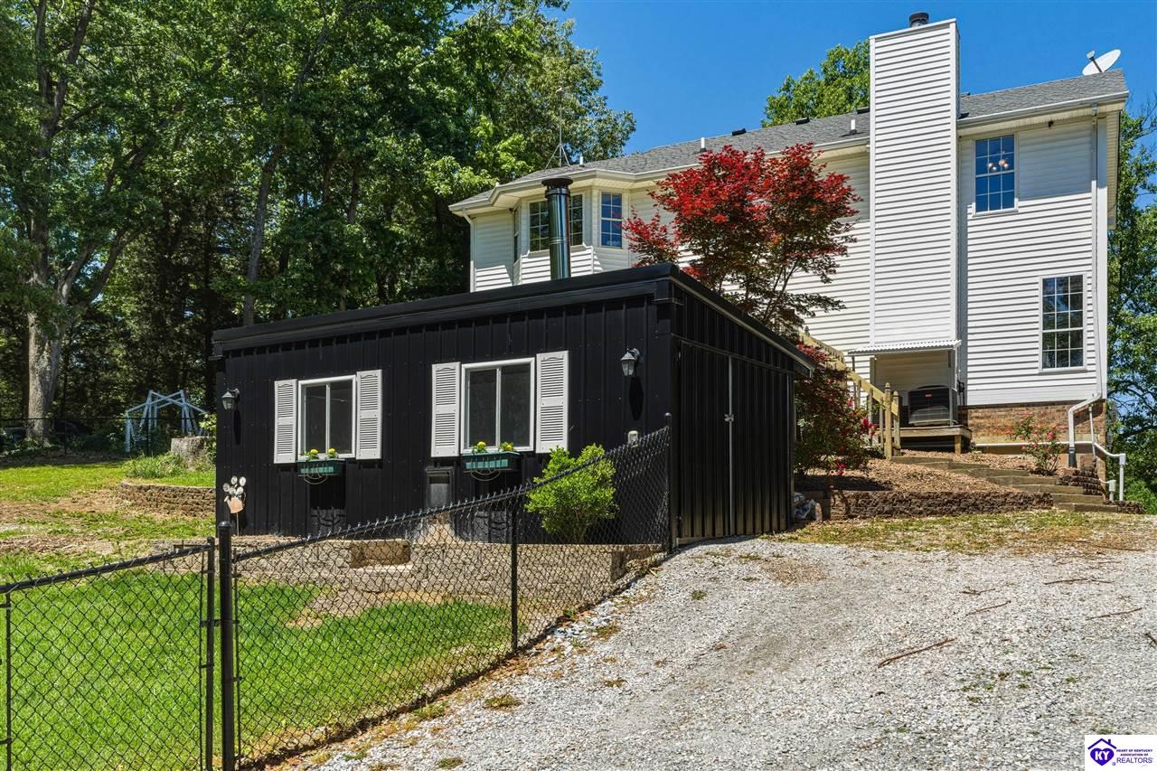 7 Oakwood Court