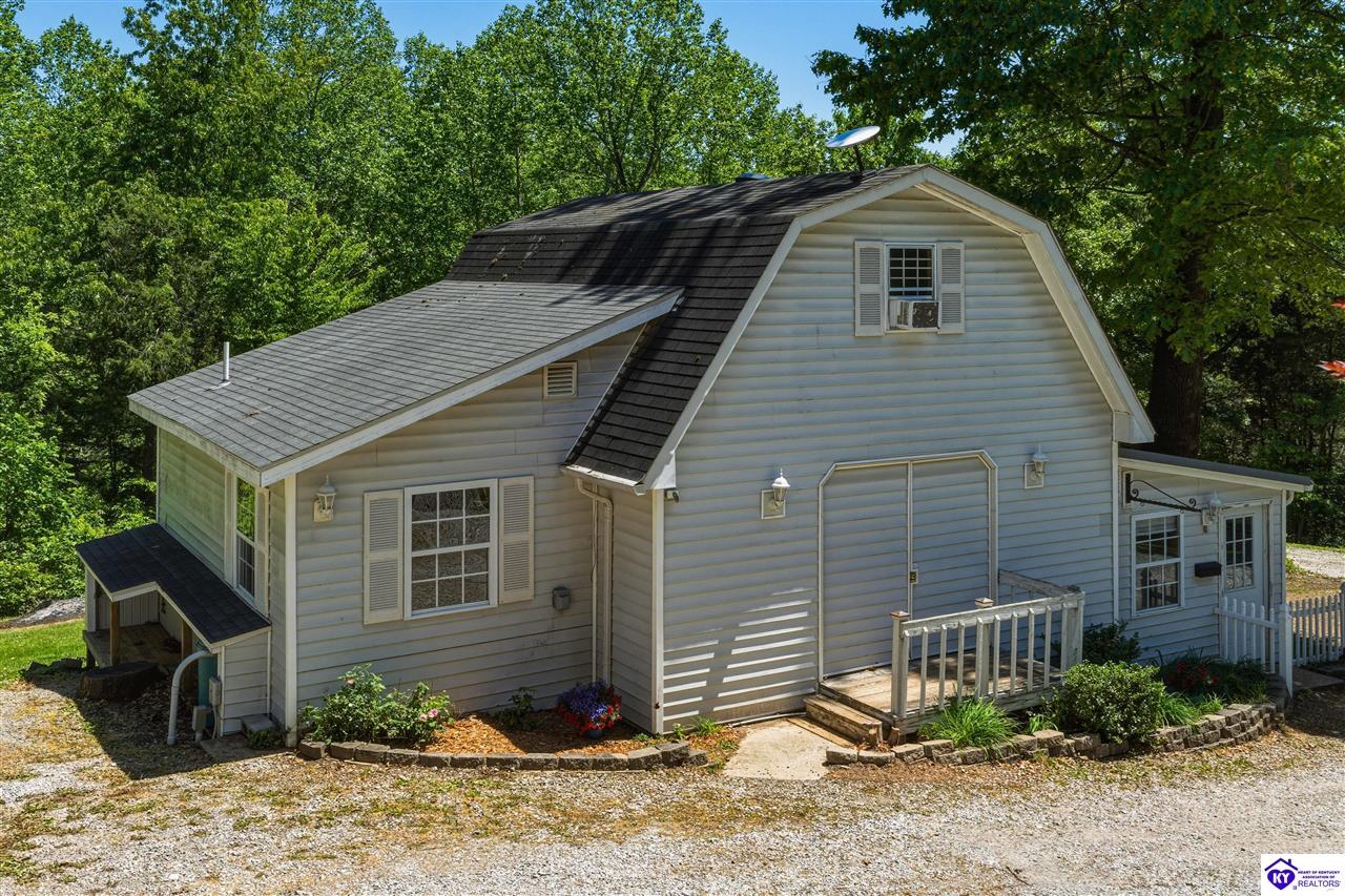 7 Oakwood Court