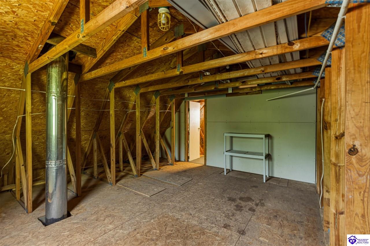 7 Oakwood Court