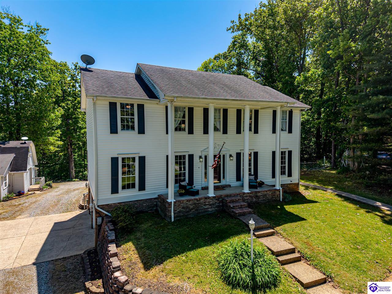 7 Oakwood Court