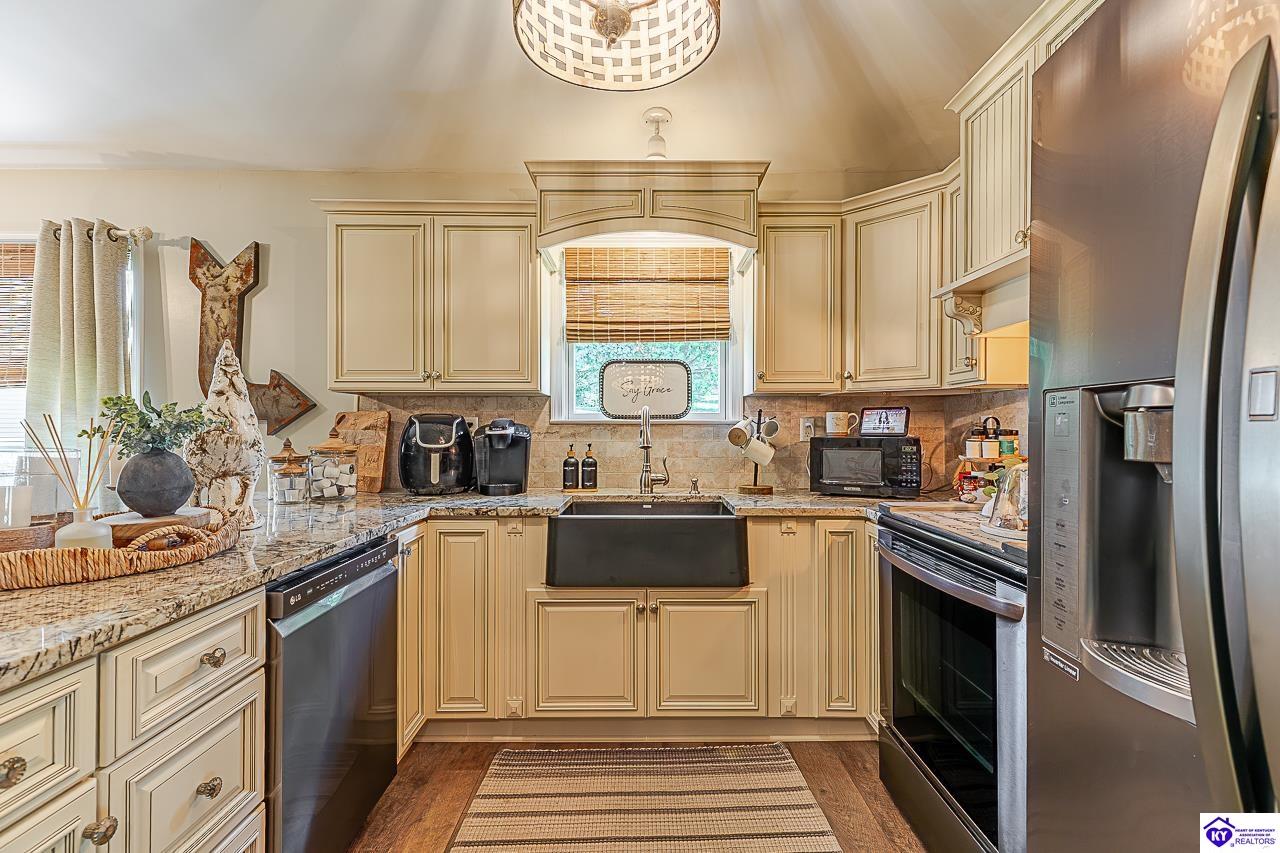 106 A Cottage Circle