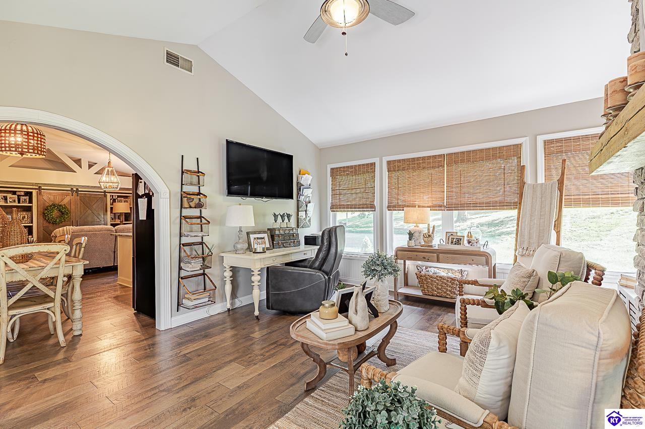 106 A Cottage Circle