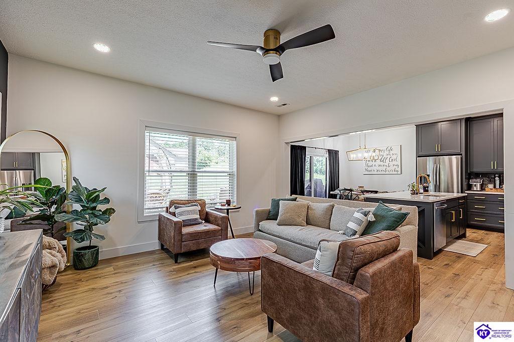 803 Thorndale Way
