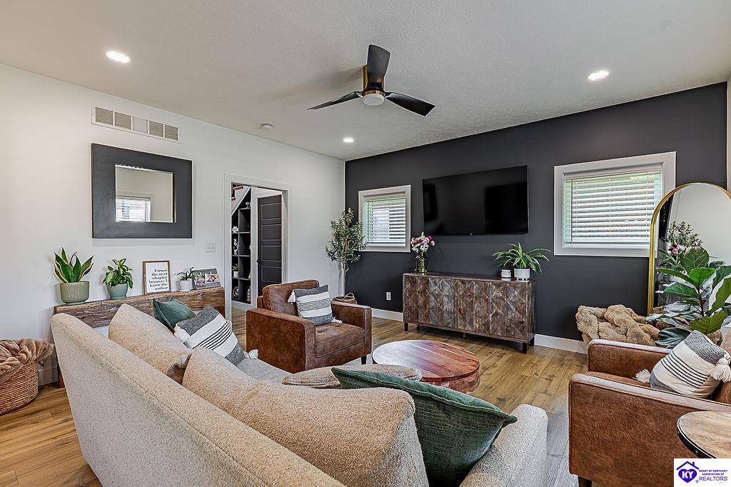 803 Thorndale Way