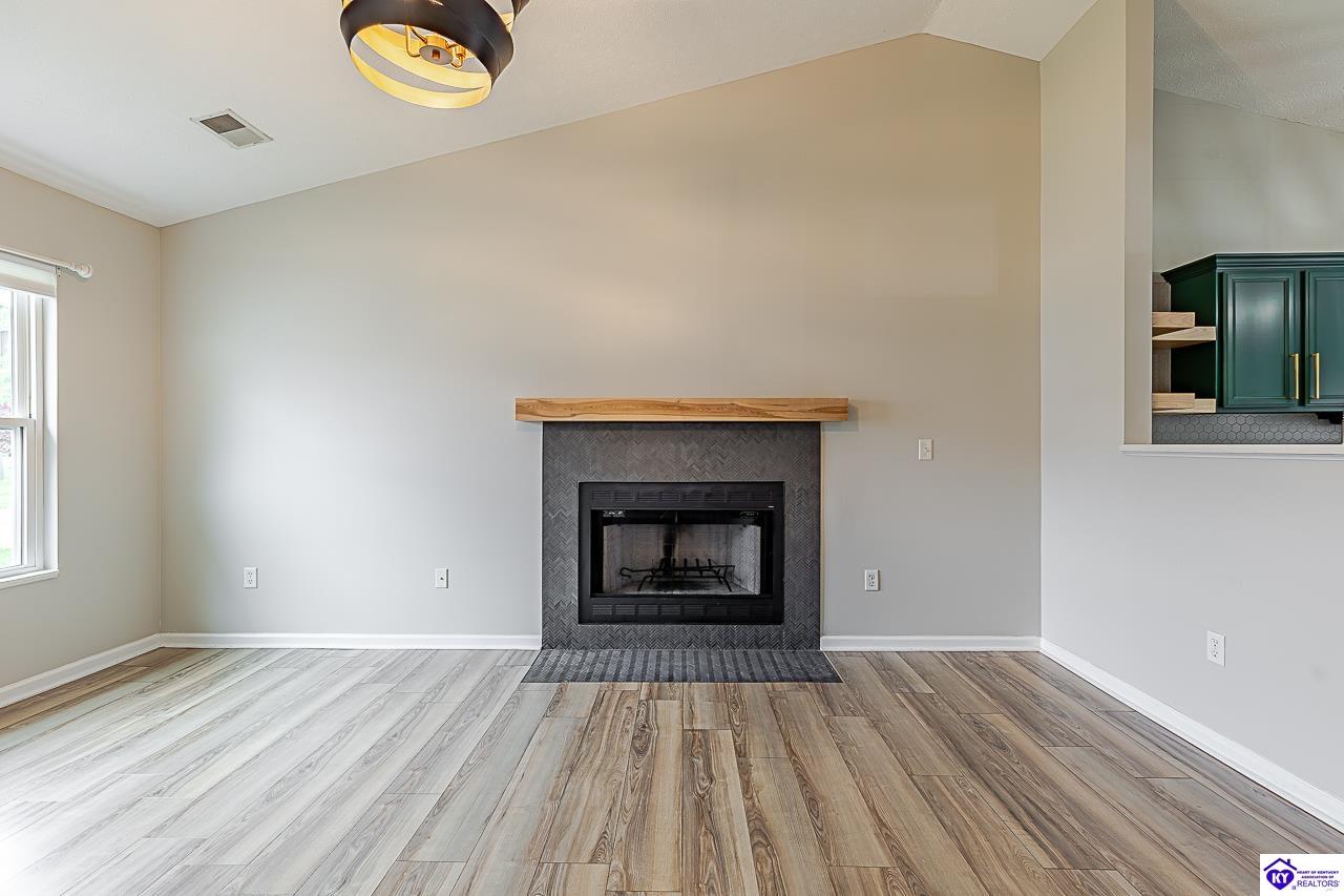 107 Calumet Court