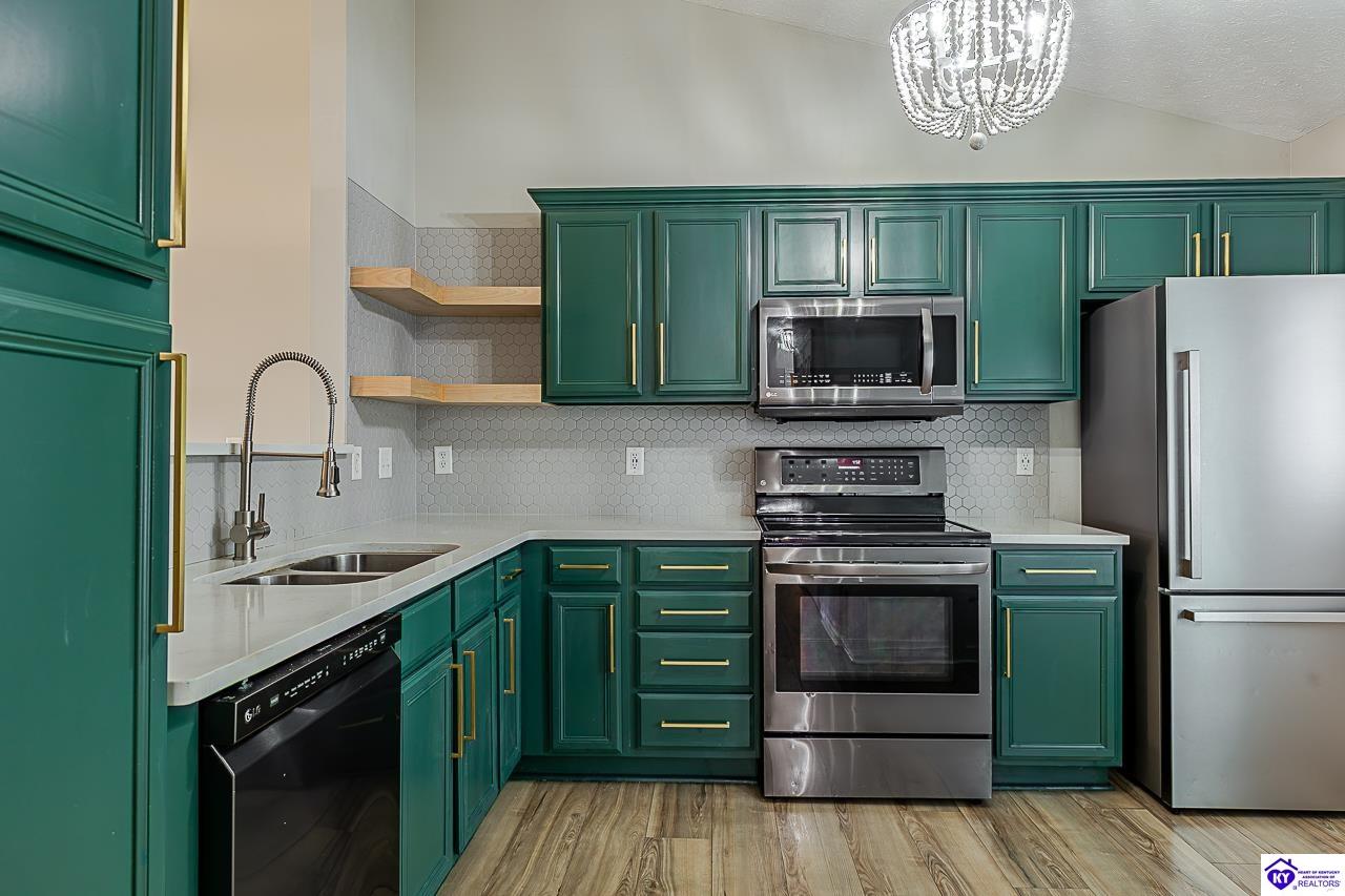 107 Calumet Court