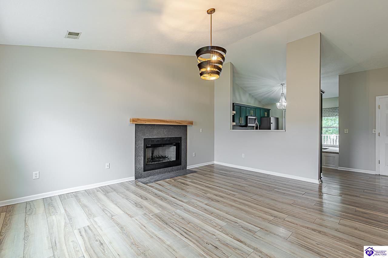 107 Calumet Court