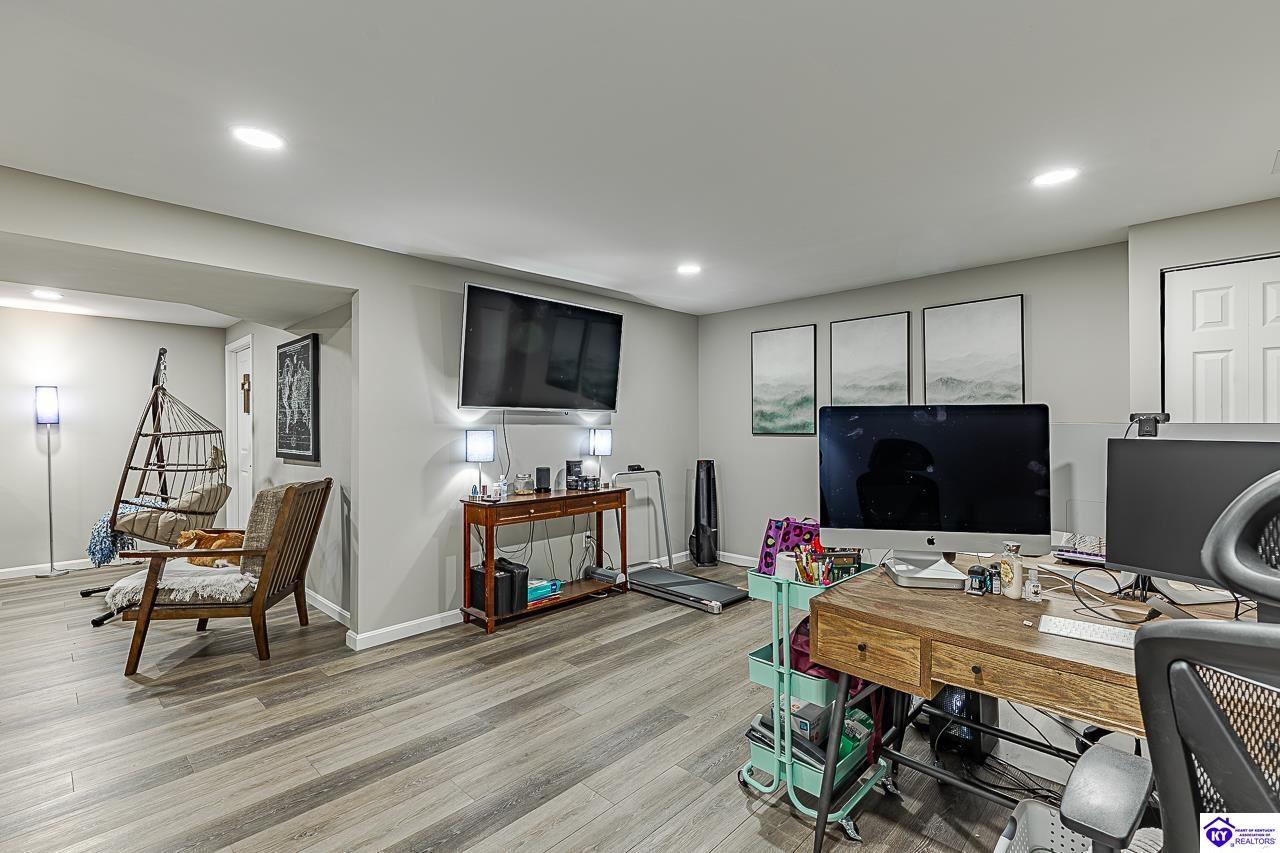124 W Mossy Creek Court
