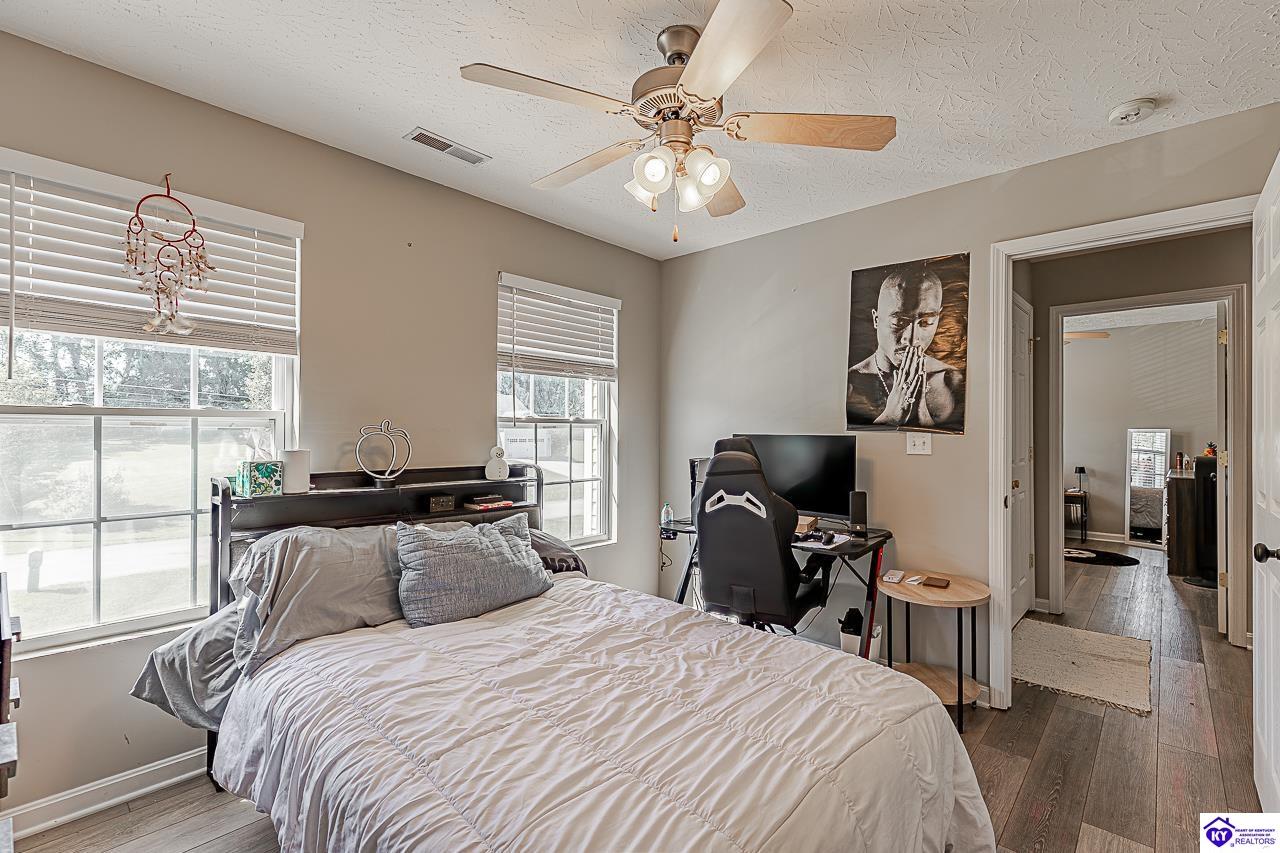124 W Mossy Creek Court