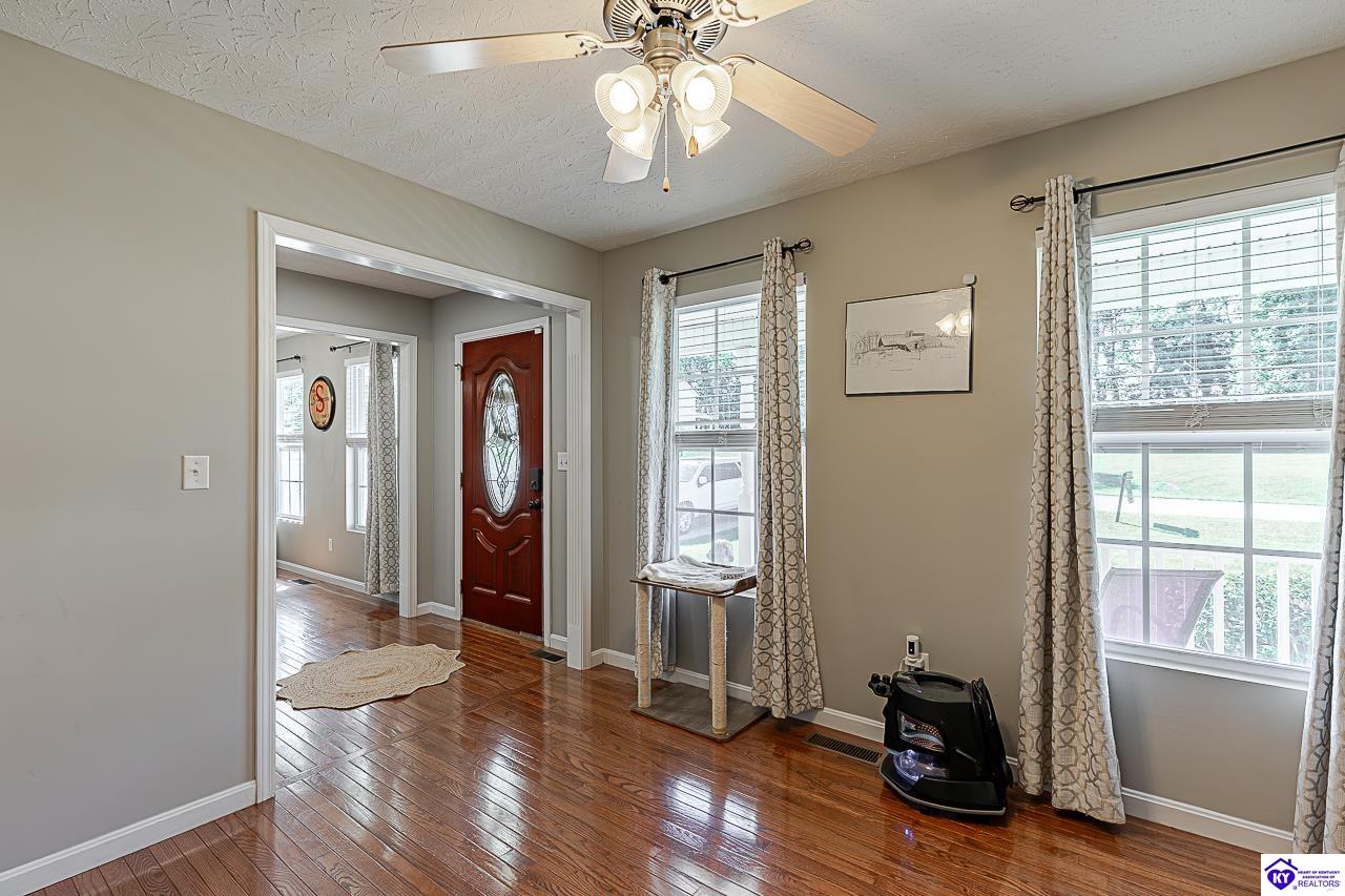 124 W Mossy Creek Court