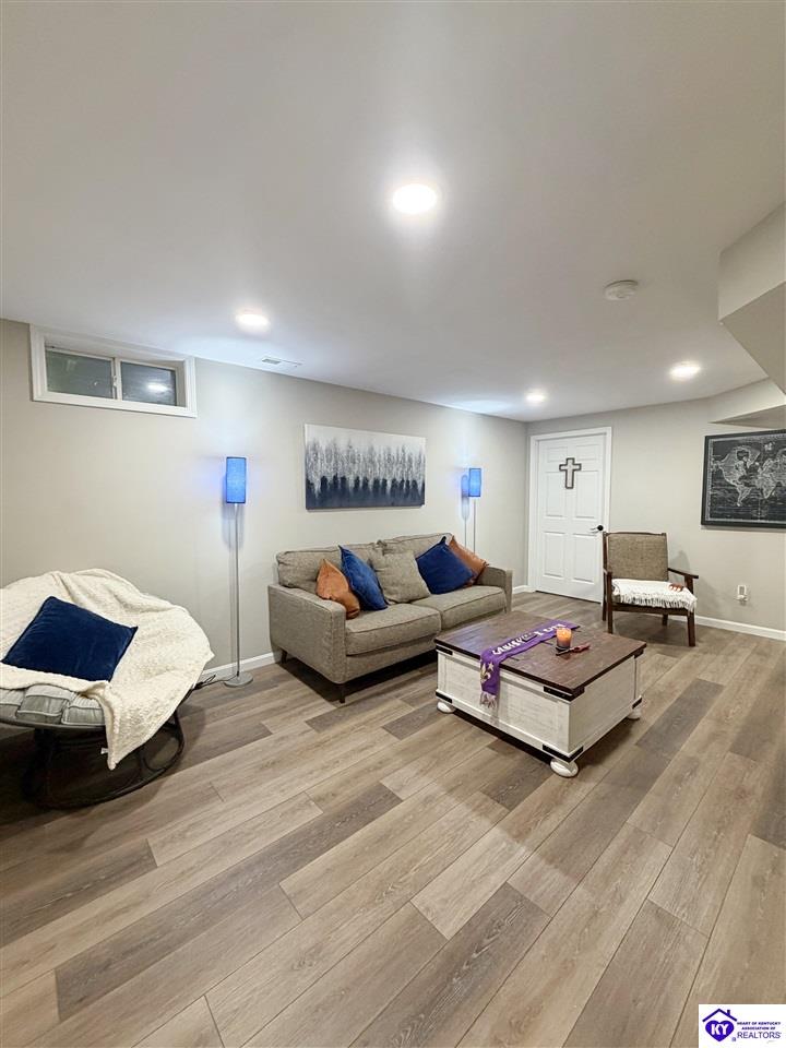 124 W Mossy Creek Court