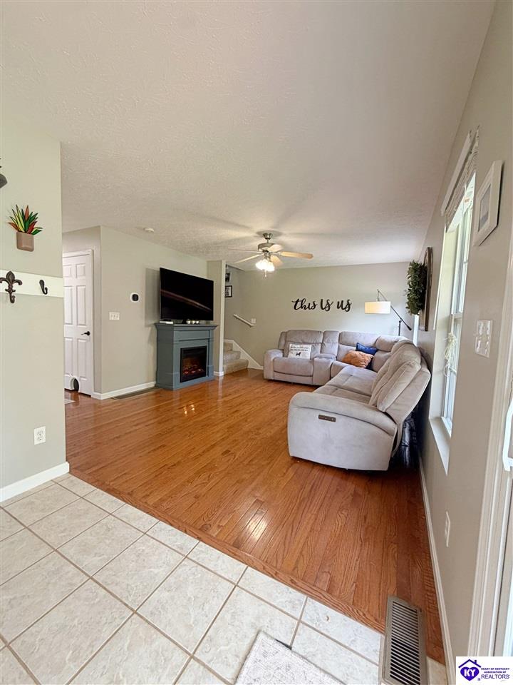 124 W Mossy Creek Court