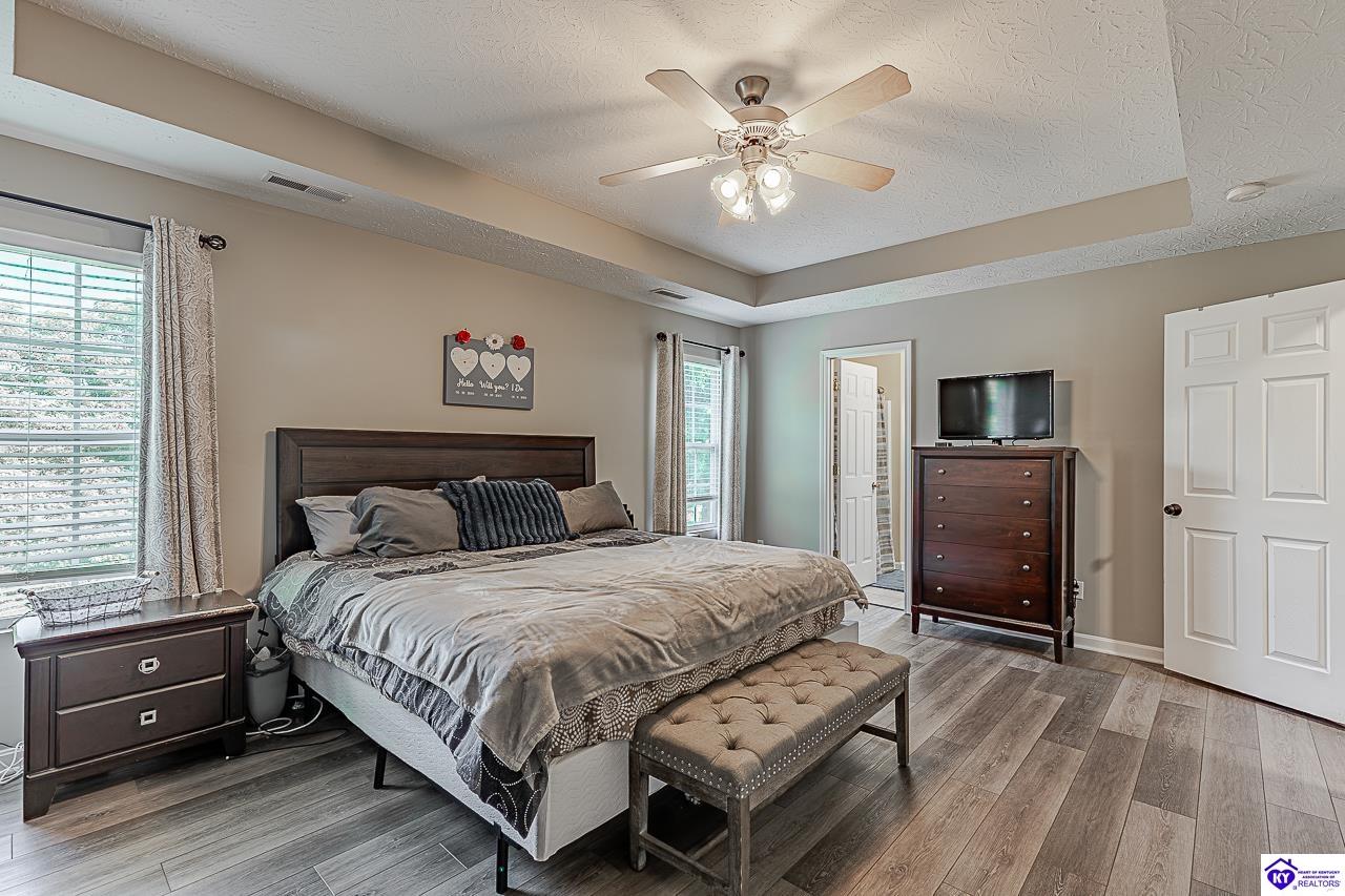 124 W Mossy Creek Court