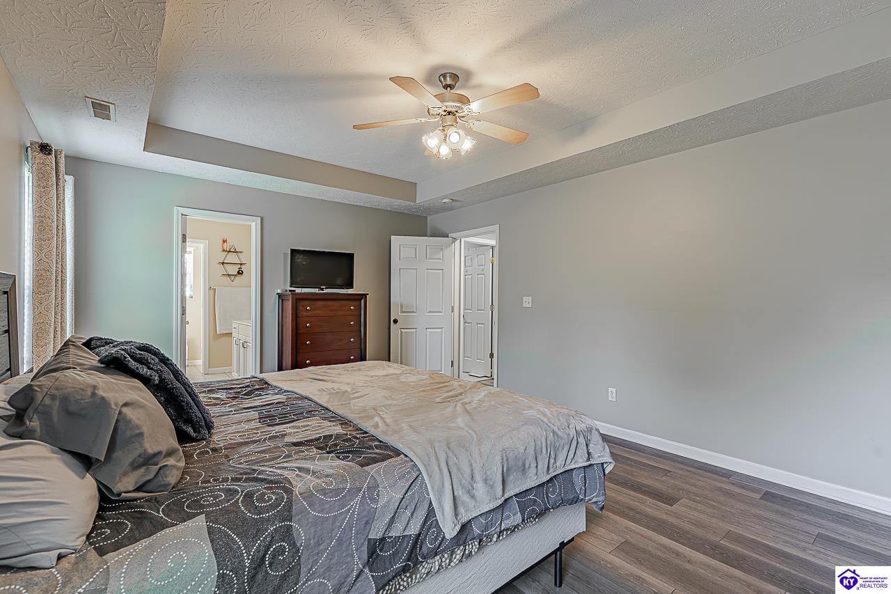 124 W Mossy Creek Court