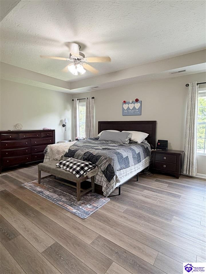 124 W Mossy Creek Court