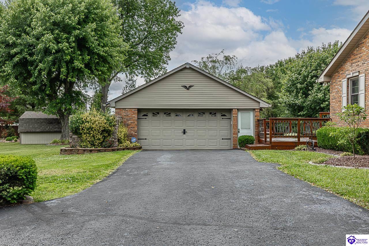 696 Pine Valley Drive