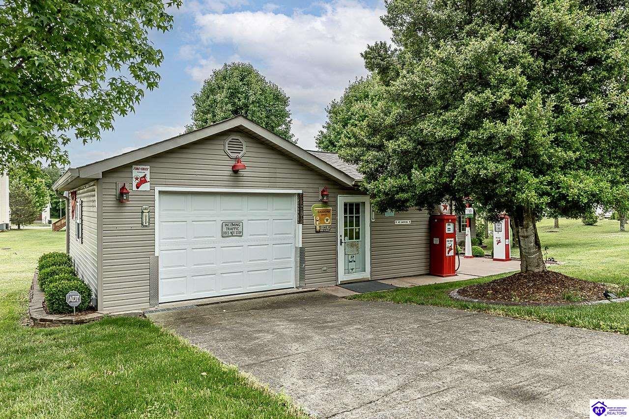 696 Pine Valley Drive